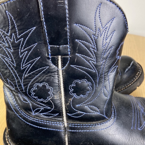 Ariat Women’s 9 Black Embroidered Ankle Western Boots Cowgirl Cowboy Casual - Picture 8 of 9